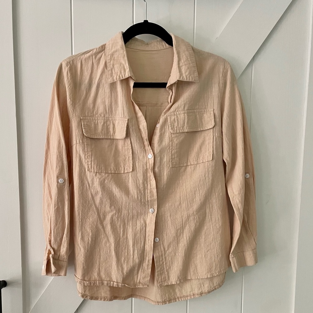 Women’s tan beige button down linen blend shirt